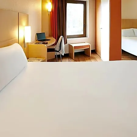 Ibis Centre Historique 3*