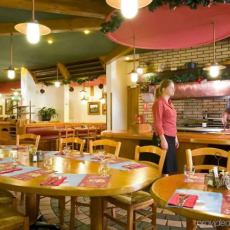 Ibis Centre Historique Hotel 3*