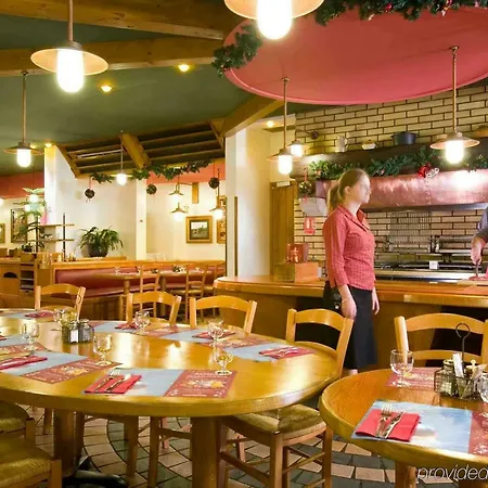 Ibis Centre Historique Hotel 3*