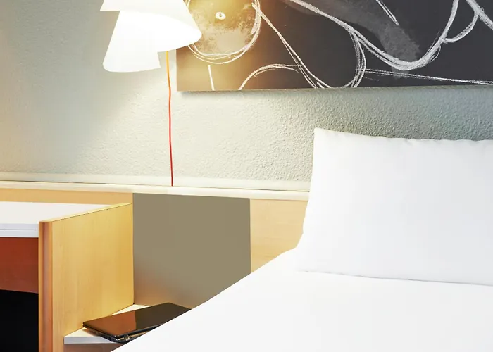 Ibis Centre Historique 3*