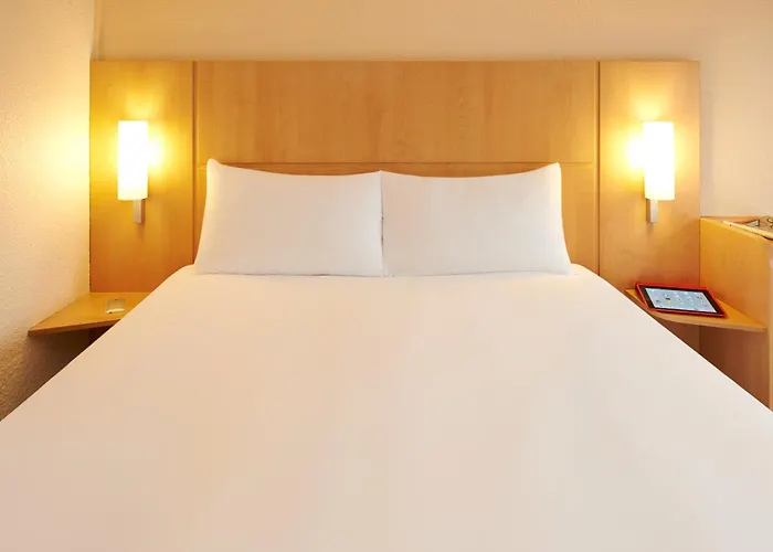 Hotel Ibis Centre Historique 3*