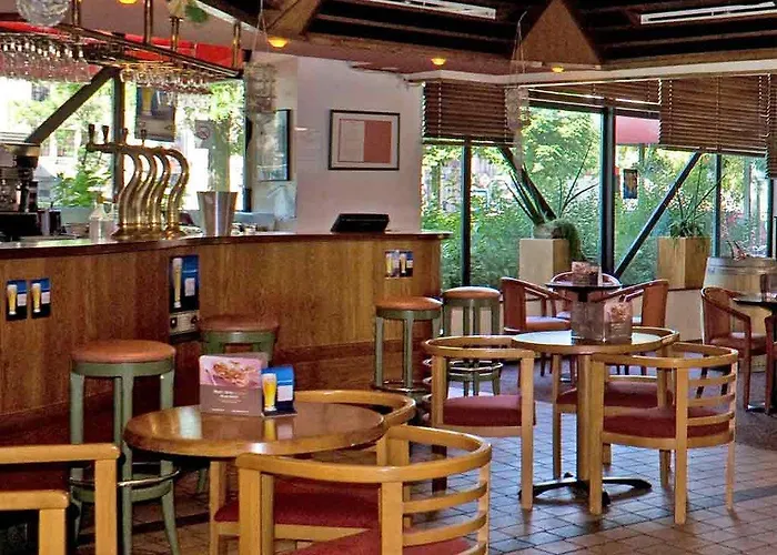 Ibis Centre Historique Hotel 3*